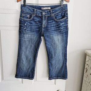 BKE Culture 29 *31x18" Actual* Excellent Used Condition